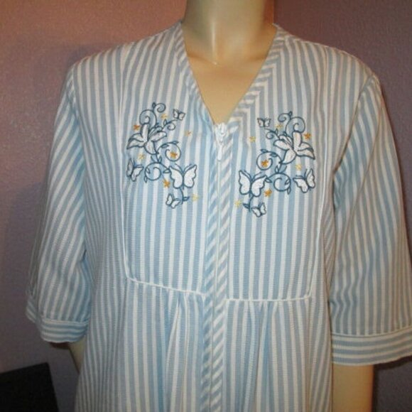 Seersucker EMBROIDERED Size S House DRESS Pockets ZIP Collections Etc PATIO Maxi - Picture 2 of 10